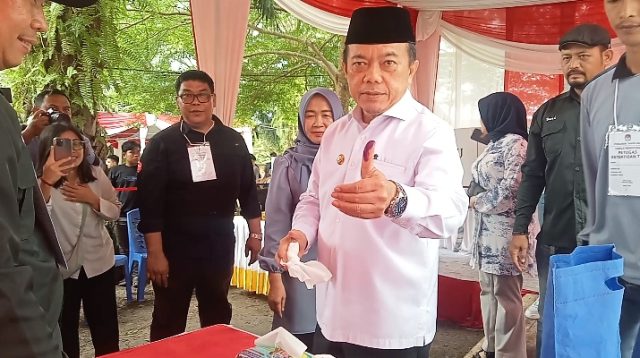 Gubernur Jambi, Al Haris coblos di TPS 14 Kelurahan Rawasari, Kecamatan Alam Barajo, Kota Jambi