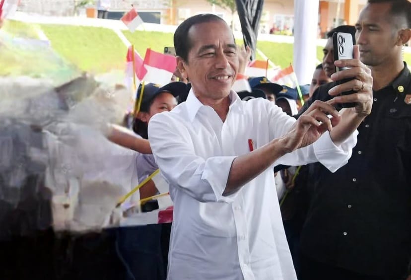 Jokowi masuk dalam daftar sebagai finalis tokoh terkorup dunia versi OOCRP (dok/instagam @jokowi)