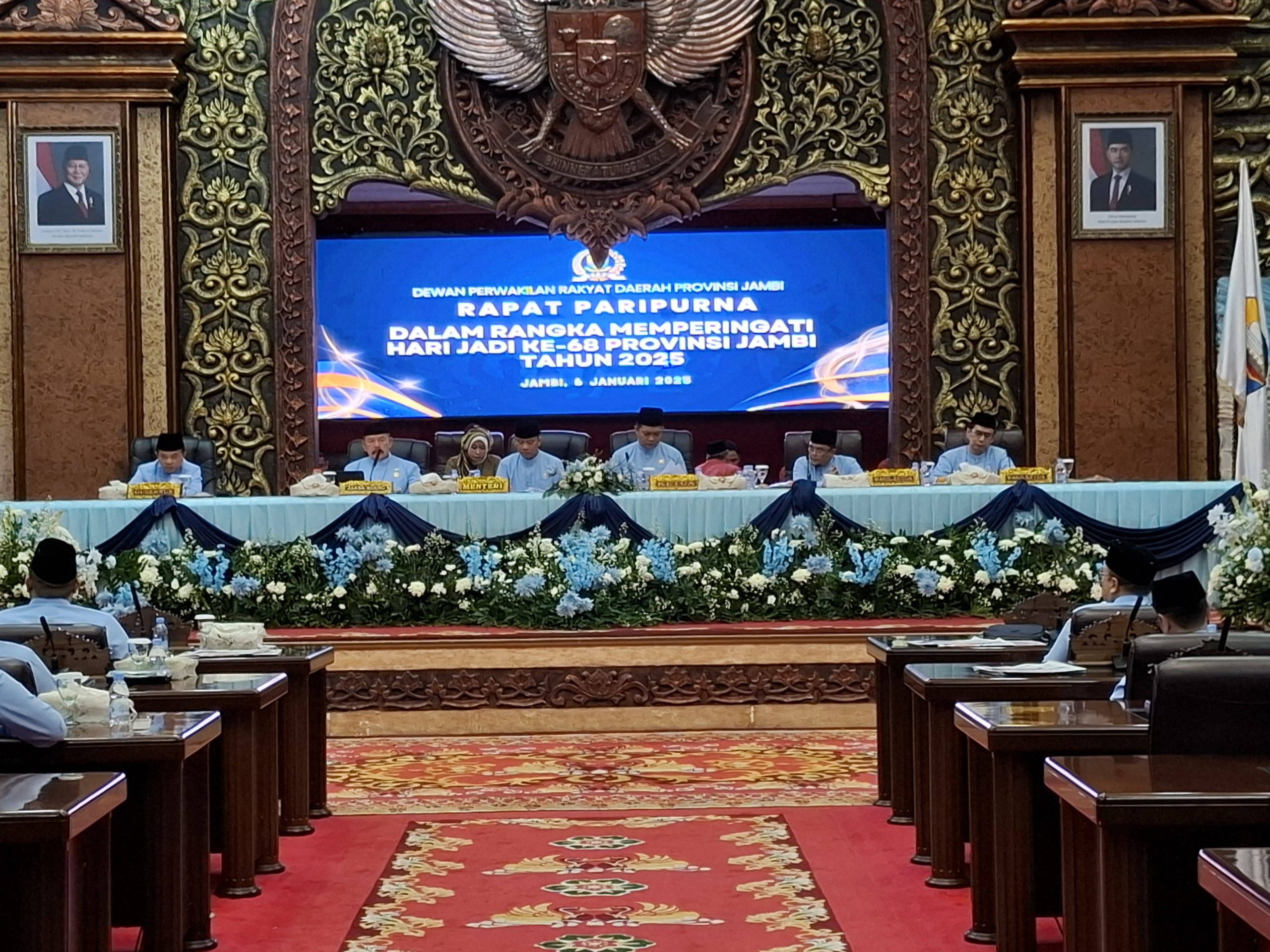 Ketua DPRD Jambi M Hafiz Fattah pimpin rapat paripurna HUT Jambi ke-68