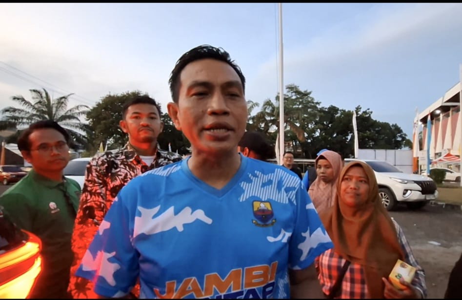 Bupati Batanghari sekaligus Ketum Asprov PSSI Jambi, Fadhil Arief