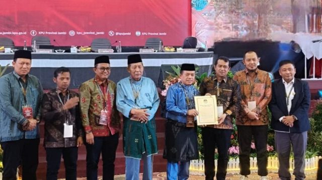 Haris-Sani ditetapkan KPU sebagai Gubernur dan wakil Gubernur Jambi terpilih 2024