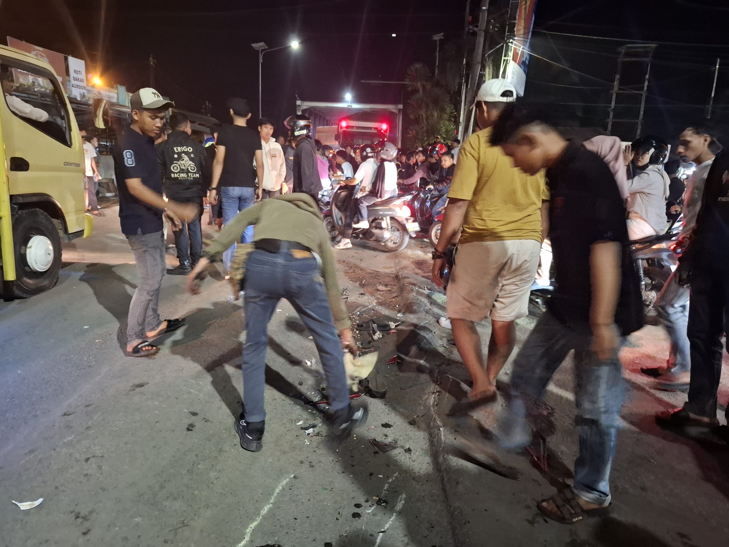 Lakalantas akibat jalan di Jembatan Aurduri 1 rusak hingga membentuk gelombang tinggi 