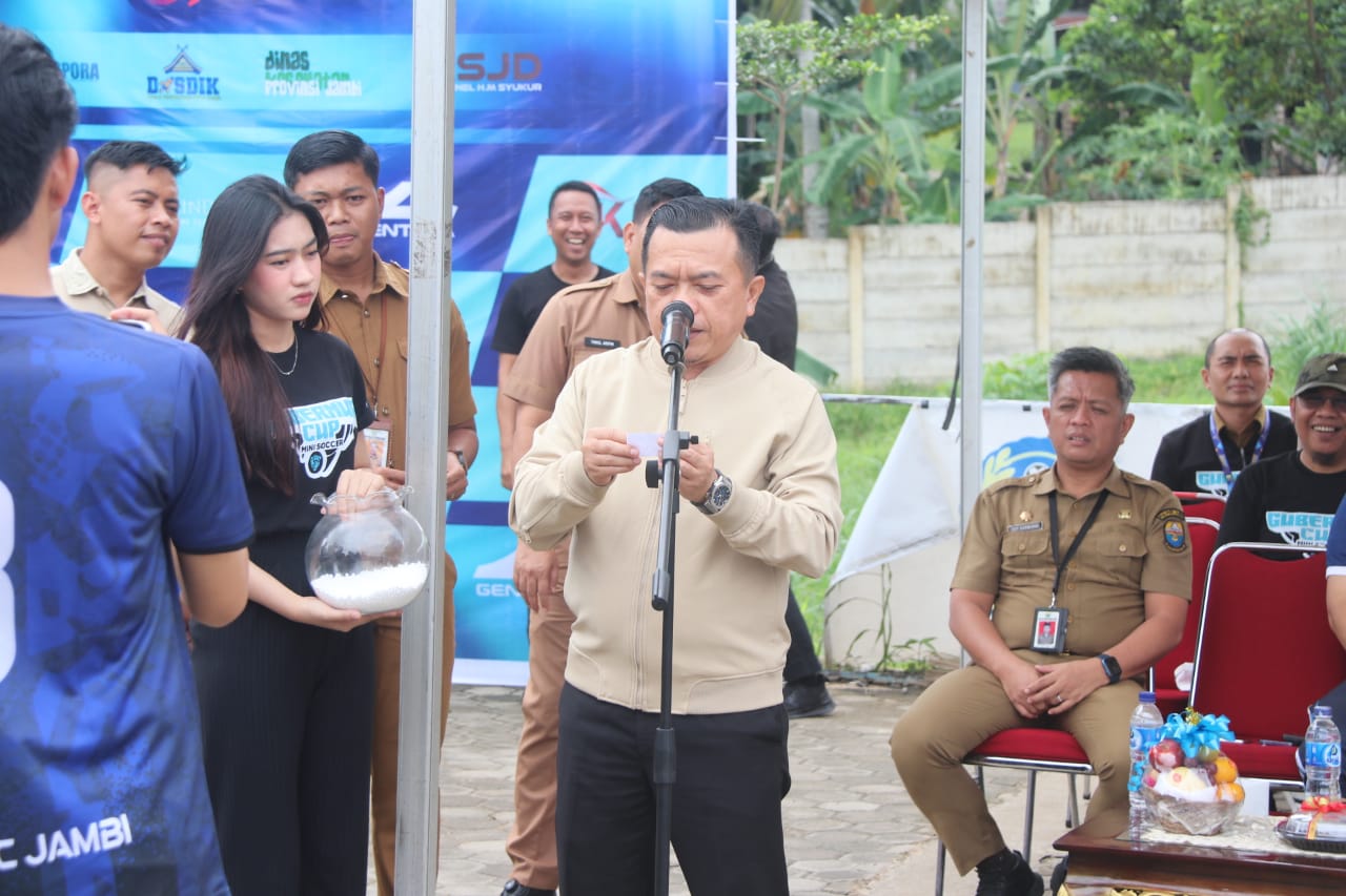 Gubernur Al Haris buka pertandingan mini soccer Gubernur Cup 2025