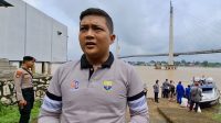 Ketua DPRD Provinsi Jambi, M Hafiz Fattah minta Pemprov Jambi hentikan sementara waktu operasional angkutan batubara lewat sungai Batanghari