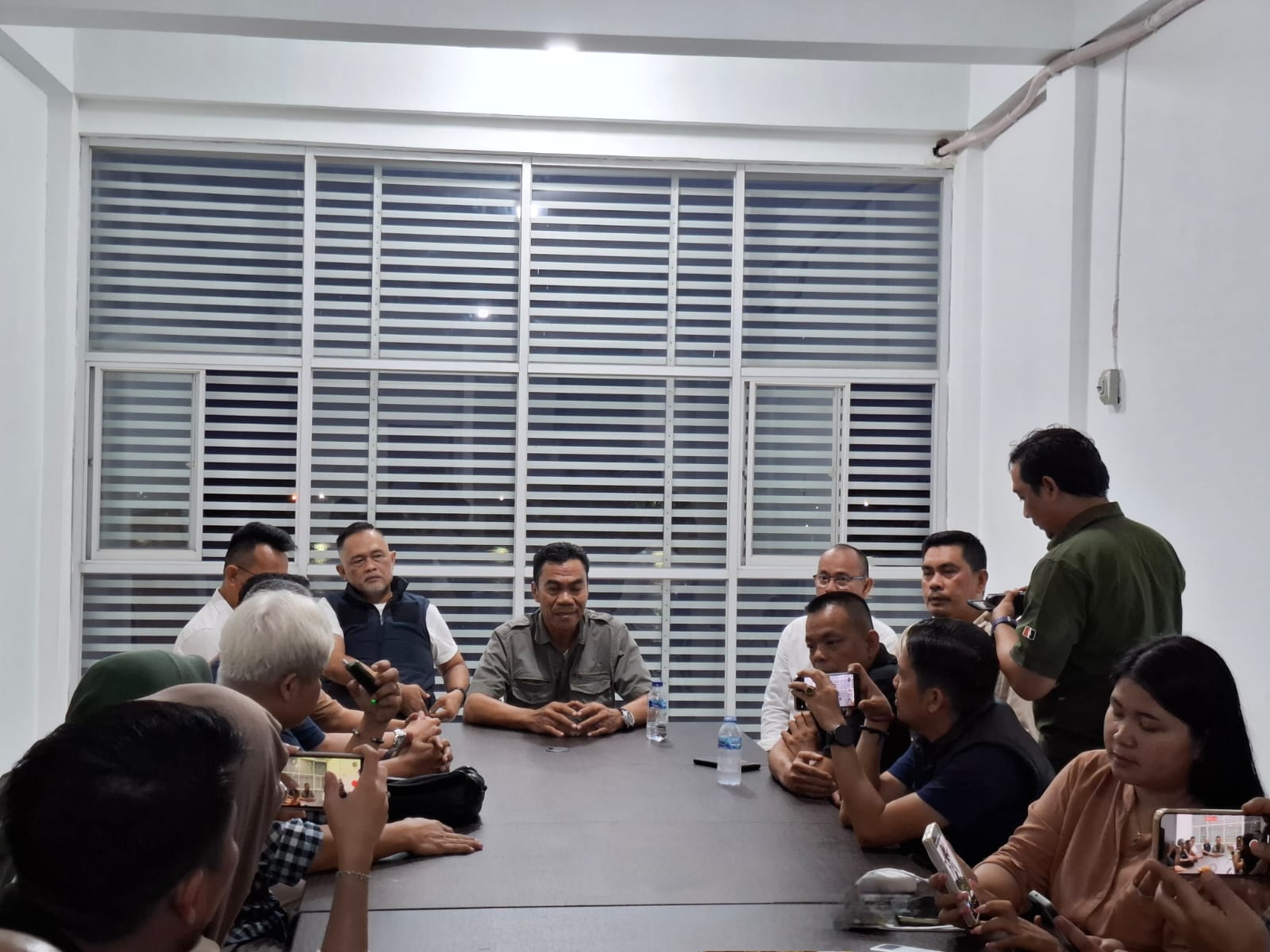PPTB sepakat angkutan batubara lewat jalur sungai Batanghari diberhentikan untuk sementara waktu
