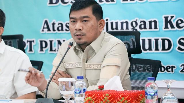 Anggota DPR RI Fraksi Gerindra Dapil Jambi, Rocky Chandra minta Pertamina di Jambi bertanggung jawab atas kerusakan rumah warga di Muaro Jambi