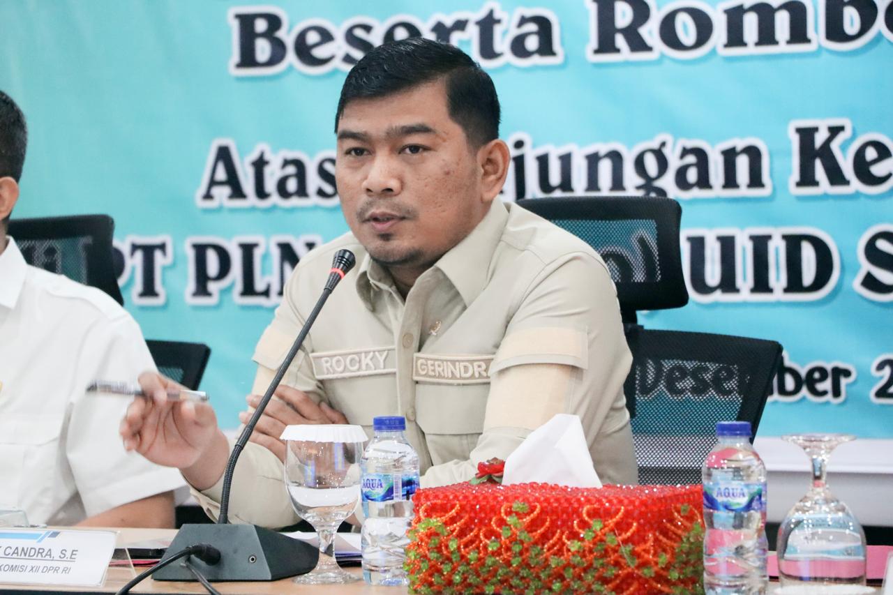 Anggota DPR RI Fraksi Gerindra Dapil Jambi, Rocky Chandra minta Pertamina di Jambi bertanggung jawab atas kerusakan rumah warga di Muaro Jambi