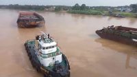Angkutan batubara lewat jalur sungai Batanghari dibuka secara bertahap