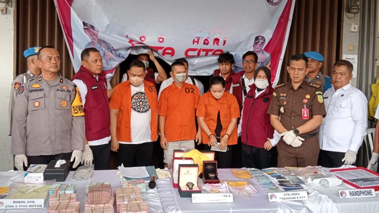 Ari Ambok, sindikat narkoba yang tergabung dalam jaringan Helen cs