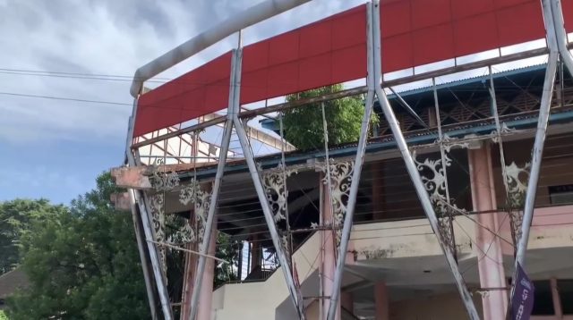 Kondisi GOR Kota Baru Jambi sangat memprihatinkan