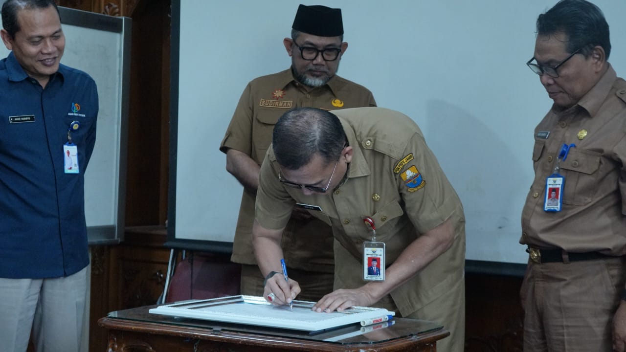 Kominfo dan Bappeda Provinsi Jambi tantadatangani komitmen bersama Badan Pusat Statistik