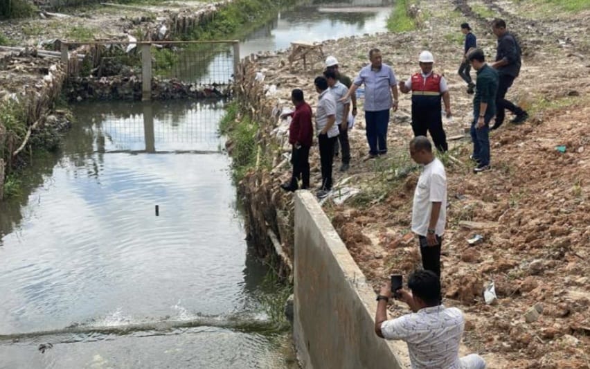 Komisi lll DPRD Provinsi Jambi sidak kolam retensi JBC