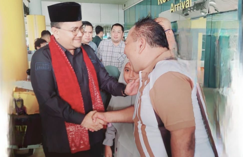 Kedatangan Walikota Maulana di Bandara Sultan Thaha Syaifuddin Jambi setelah mengikuti retreat kepala daerah di Akmil, Magelang.