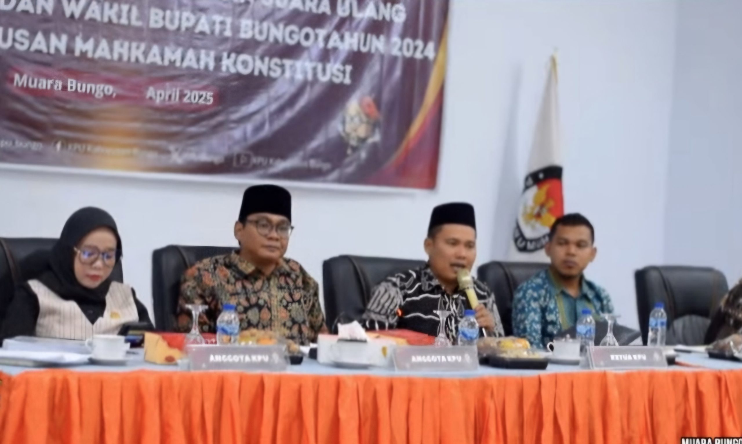 KPU Bungo gelar rapat pleno rekapitulasi hasil perolehan suara PSU Pilkada Bungo