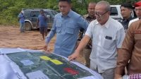 DPRD Provinsi Jambi meninjau progres pembangunan jalan khusus batubara oleh PT Putra Bulian Properti (PBP) di Desa Penerokan, Kabupaten Batanghari.