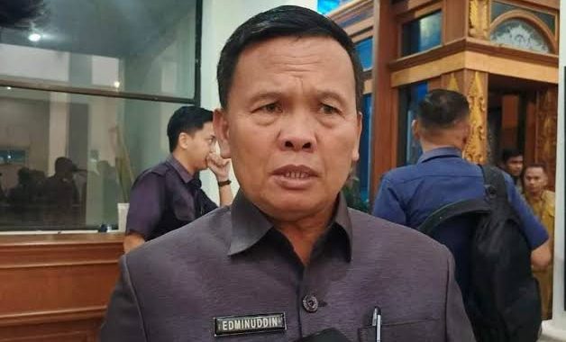 Anggota DPRD Provinsi Jambi, Edminudin pilih diam saat disinggung kasus kesaksian palsu terhadap korupsi DPRD Kerinci