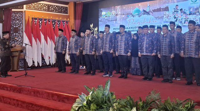 Gubernur Jambi Al Haris kukuhkan petugas haji