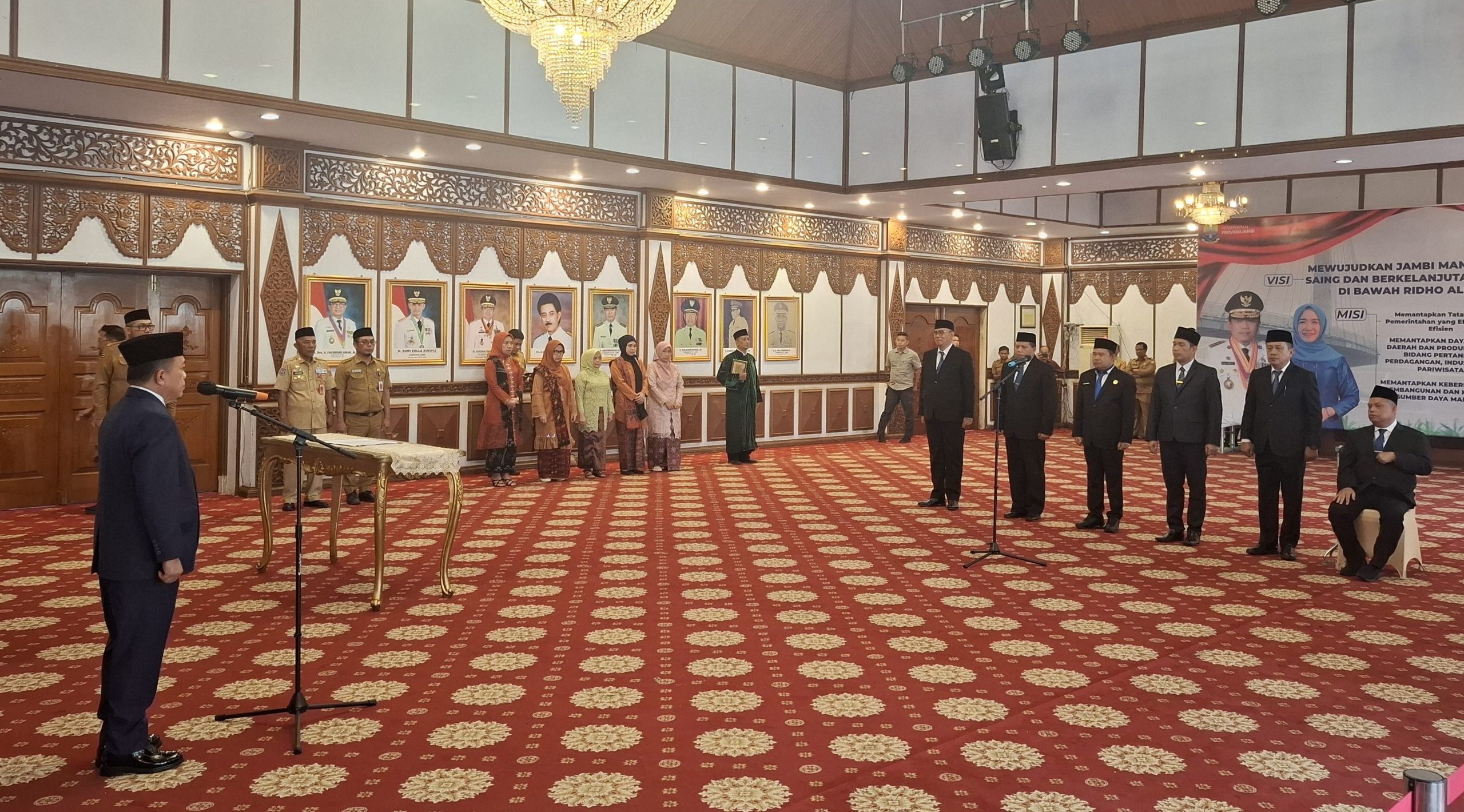 Gubernur Al Haris lantik 6 pejabat eselon ll di lingkup Pemprov Jambi