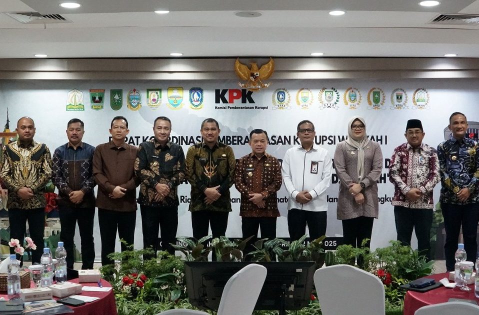 Gubernur Jambi Al Haris bersama KPK RI dan sejumlah Bupati/Walikota di Provinsi Jambi