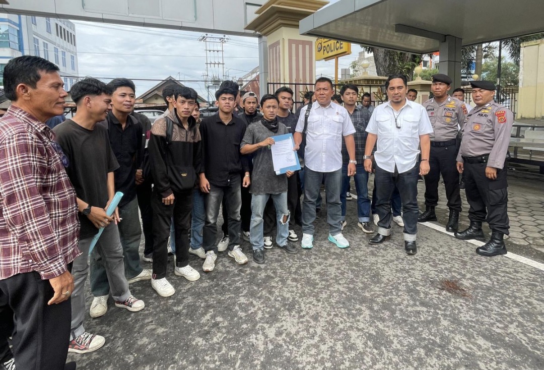 Polda Jambi didemo mahasiswa, minta tindak tegas terhadap pelaku premanisme