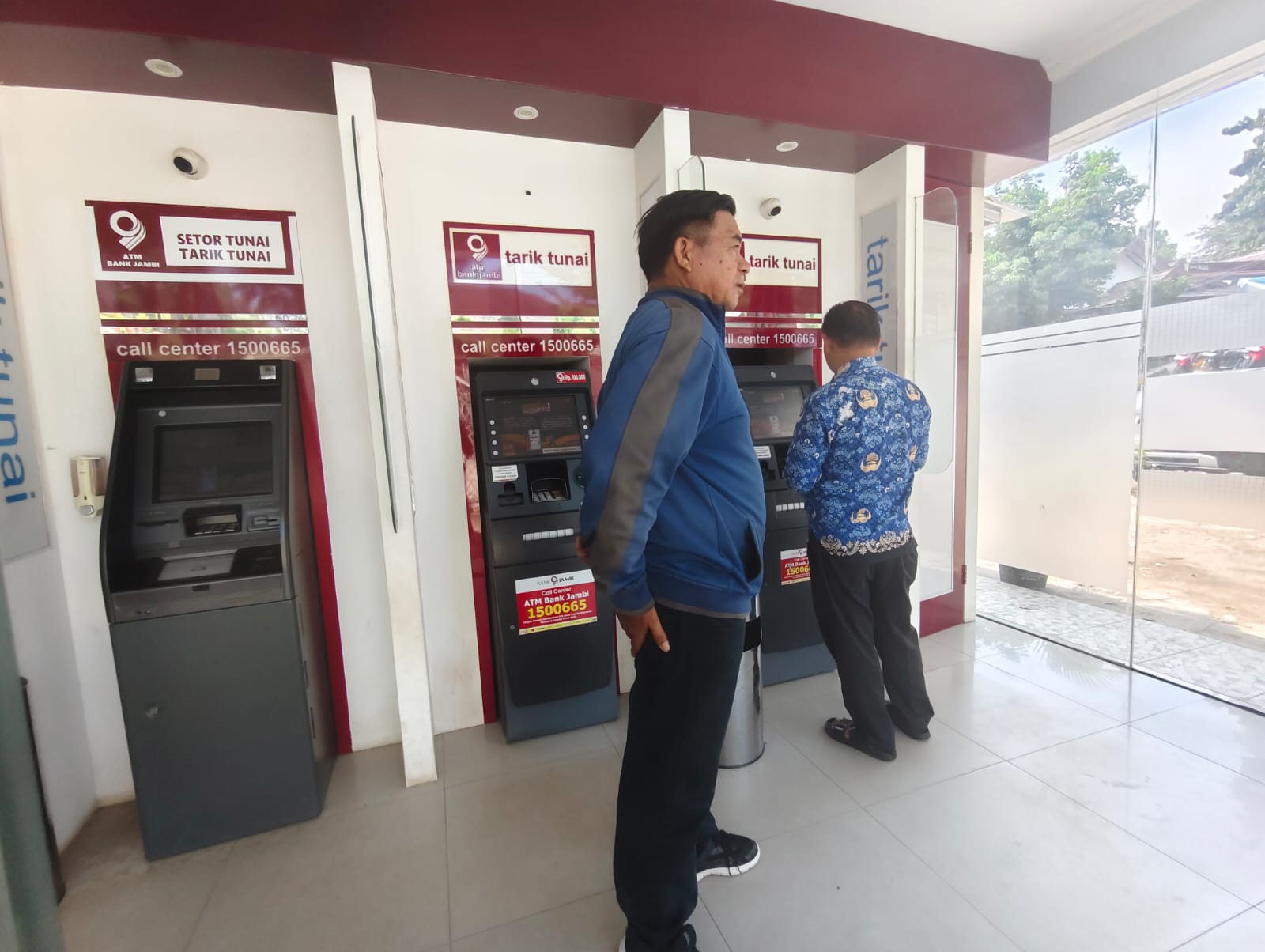 Layanan m-banking dan atm tarik tunai bank 9 jambi mengalami gangguan
