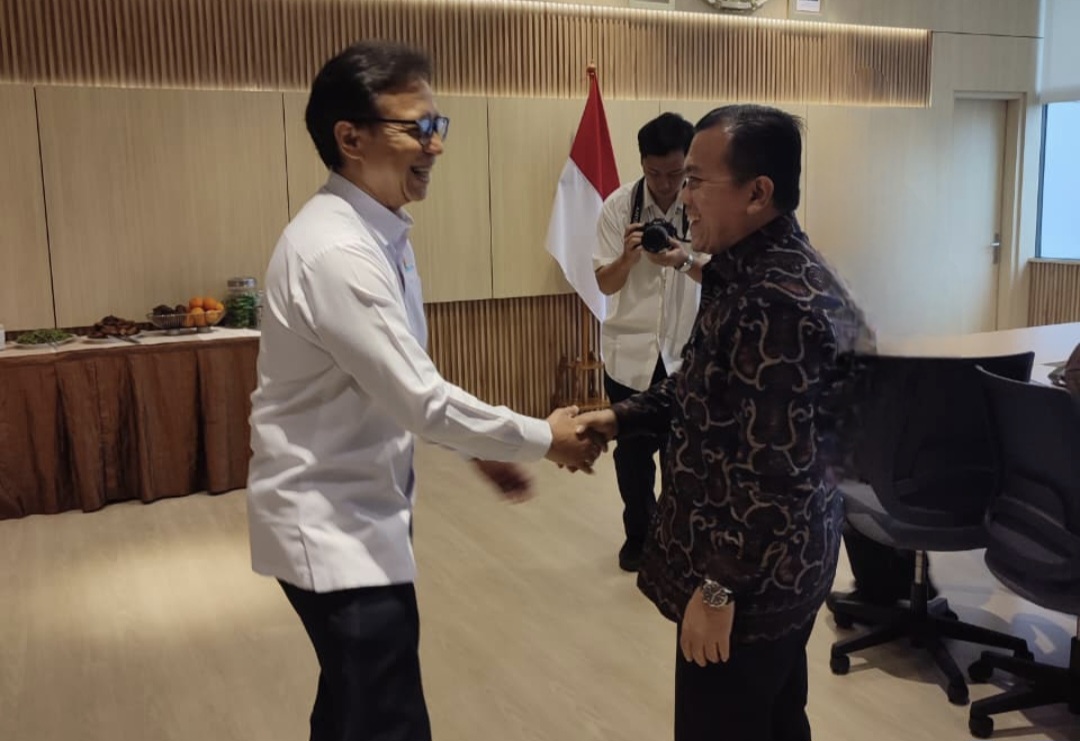 Gubernur Jambi Al Haris bersama Menteri Kesehatan Budi Gunadi Sadikin