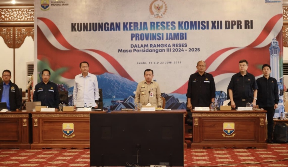 Gubernur Jambi, Al Haris, menerima kunjungan kerja Komisi XII DPR RI dalam rangka reses masa persidangan II Tahun Sidang 2024/2025
