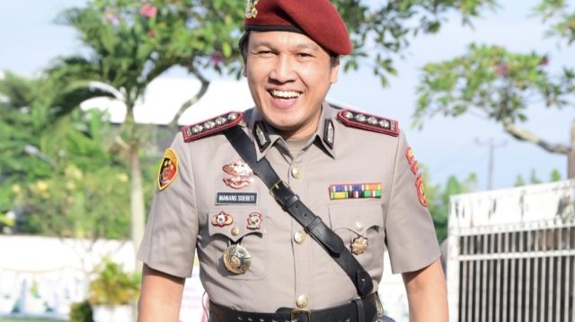 Kombes Pol Manang Soebeti (pak bray)