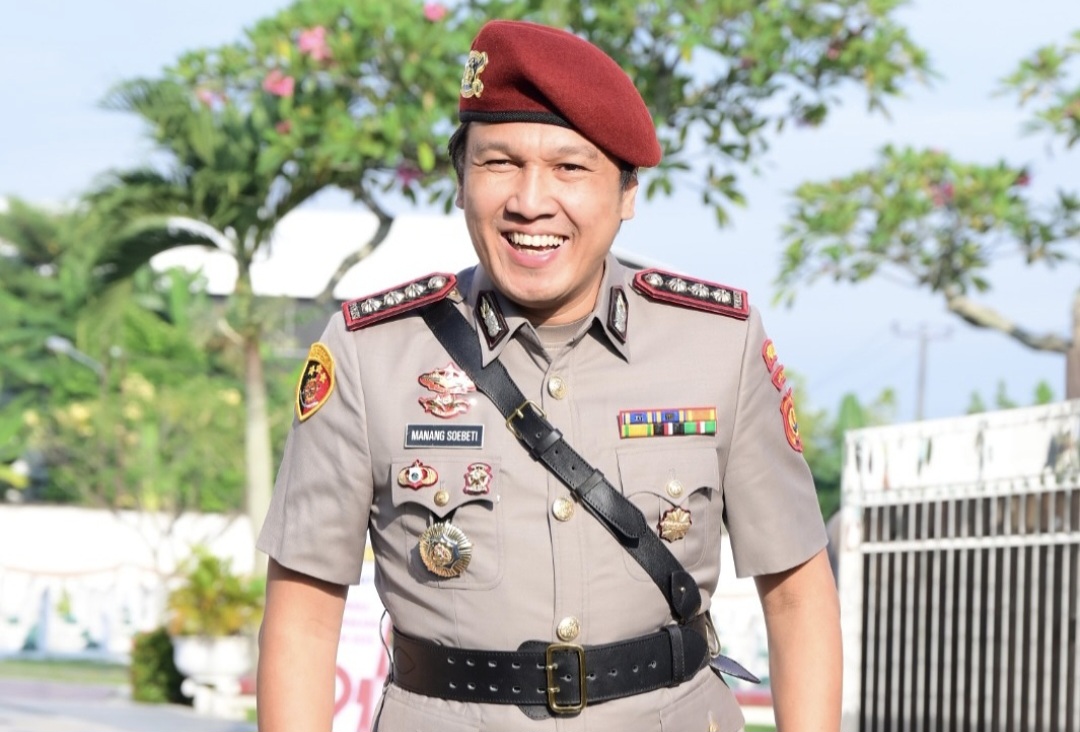 Kombes Pol Manang Soebeti (pak bray)