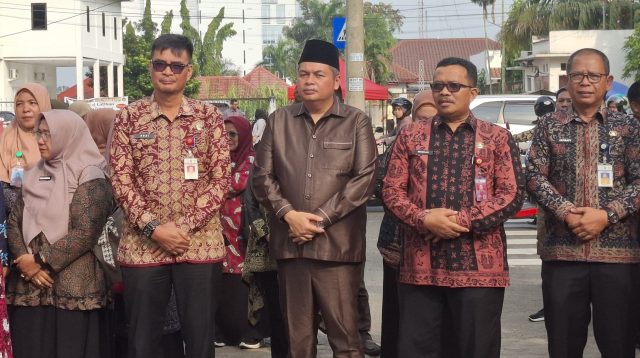 Ketua DPRD Kota Jambi, Kemas Faried Alfarelly menghadiri launching Gerakan Literasi dan Numerasi Kota Jambi Bahagia di SD Negeri 47 Kota Jambi