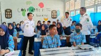 Gubernur Jambi Al Haris tinjau Makan Bergizi Gratis di Sungai Penuh