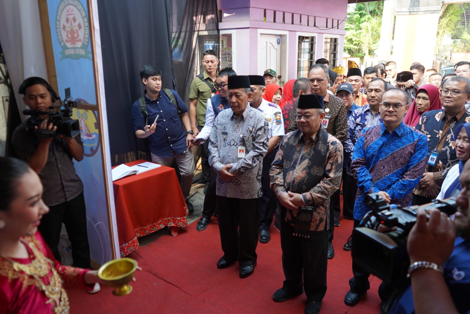 Wakil Gubernur Jambi Abdullah Sani dampingi Mendikdasmen RI resmikan BLUD SMK N se-Provinsi Jambi