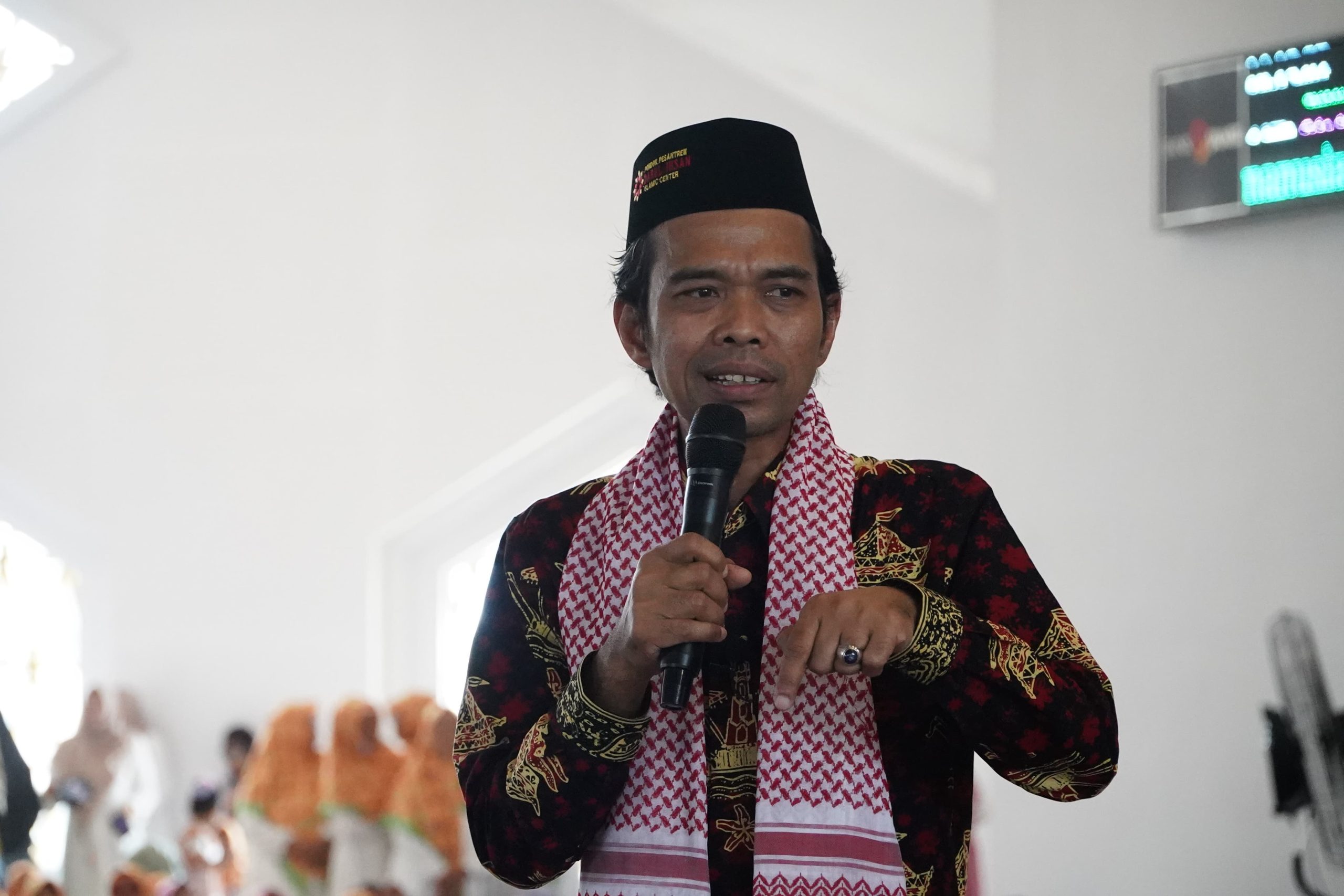 Ustad Abdul Somad di Masjid Tsamaratul Insan atau Islamic Center Jambi