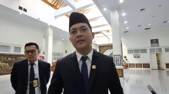 Ketua DPRD Provinsi Jambi, M Hafiz Fattah harap KONI Jambi dapat meningkatkan prestasi di bawah kepemimpinan Mat Sanusi