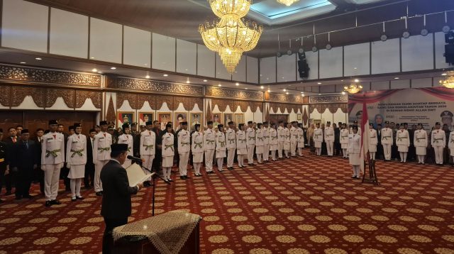 Gubernur Jambi Al Haris mengukuhkan 54 anggota Paskibraka