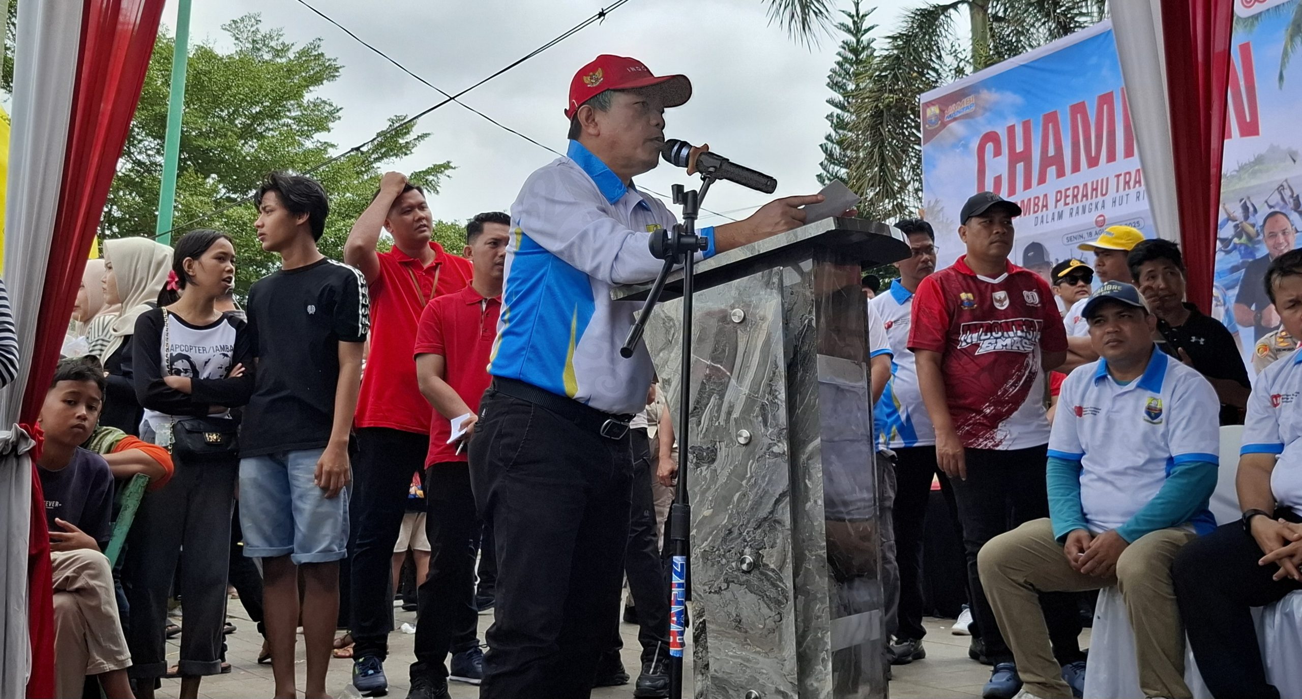 Gubernur Jambi Al Haris buka lomba pacu perahu tradisional