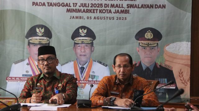 Konferensi pers 8 merk beras premium yang tidak memenuhi standar mutu premium