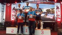 Kadisbudpar Provinsi Jambi, Imron Rosyadi bersama pemenang Sunset Fun Run 2025