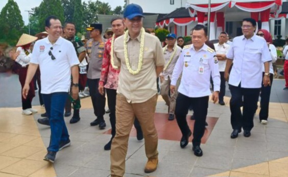 Menteri Transmigrasi, M Iftitah Sulaiman Suryanegara kunjungan kerja di Kabupaten Muaro Jambi, Provinsi Jambi