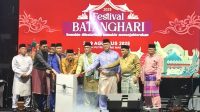 Gubernur Jambi membuka Festival Batanghari 2025