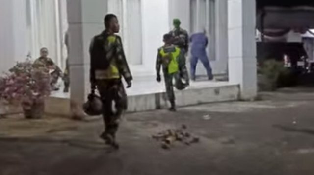 Rumah Dinas Wakil Gubernur Jambi diserang oleh sekelompok orang