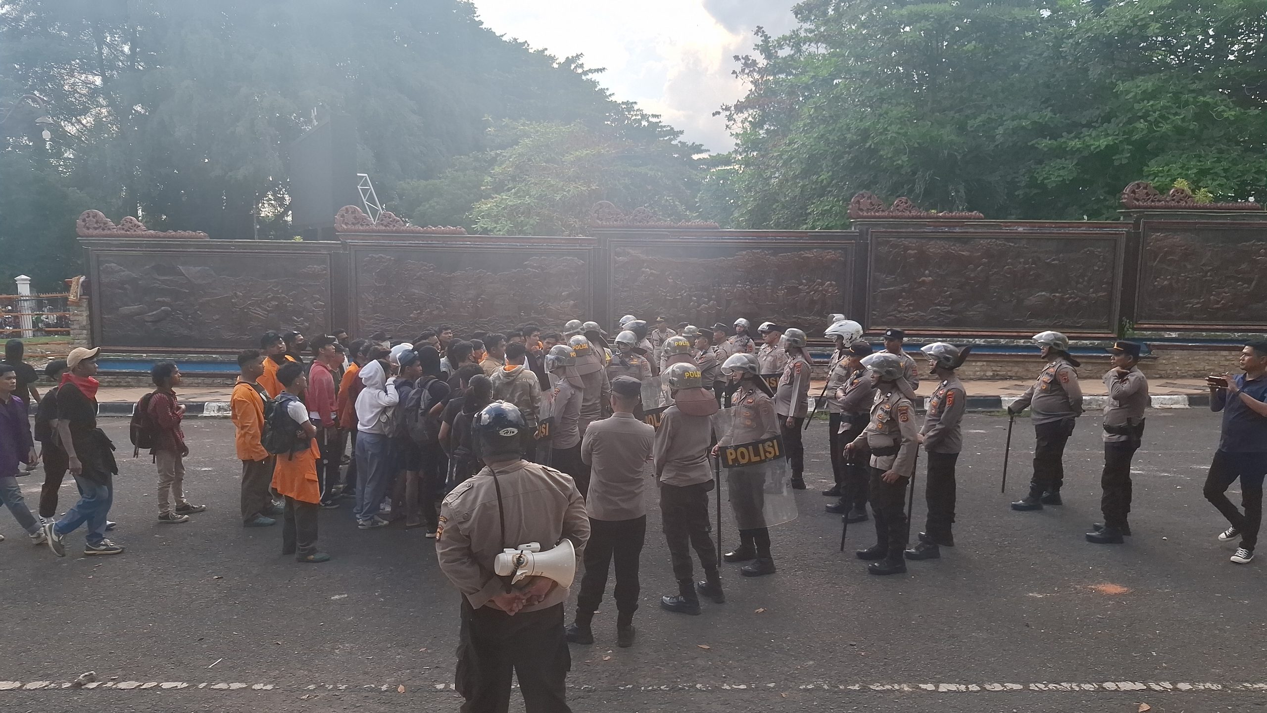 Mahasiswa di Jambi minta pihak kepolisian fasilitasi ketemu anggota DPRD Provinsi Jambi