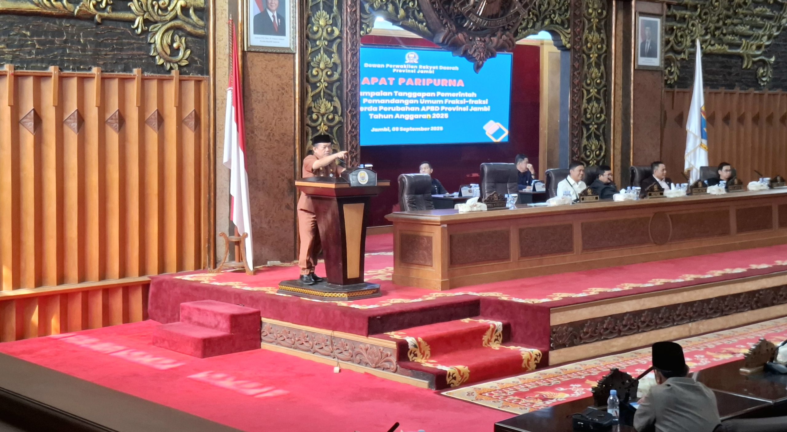 Gubernur Jambi Al Haris tegur pejabat eselon di rapat paripurna DPRD Provinsi Jambi
