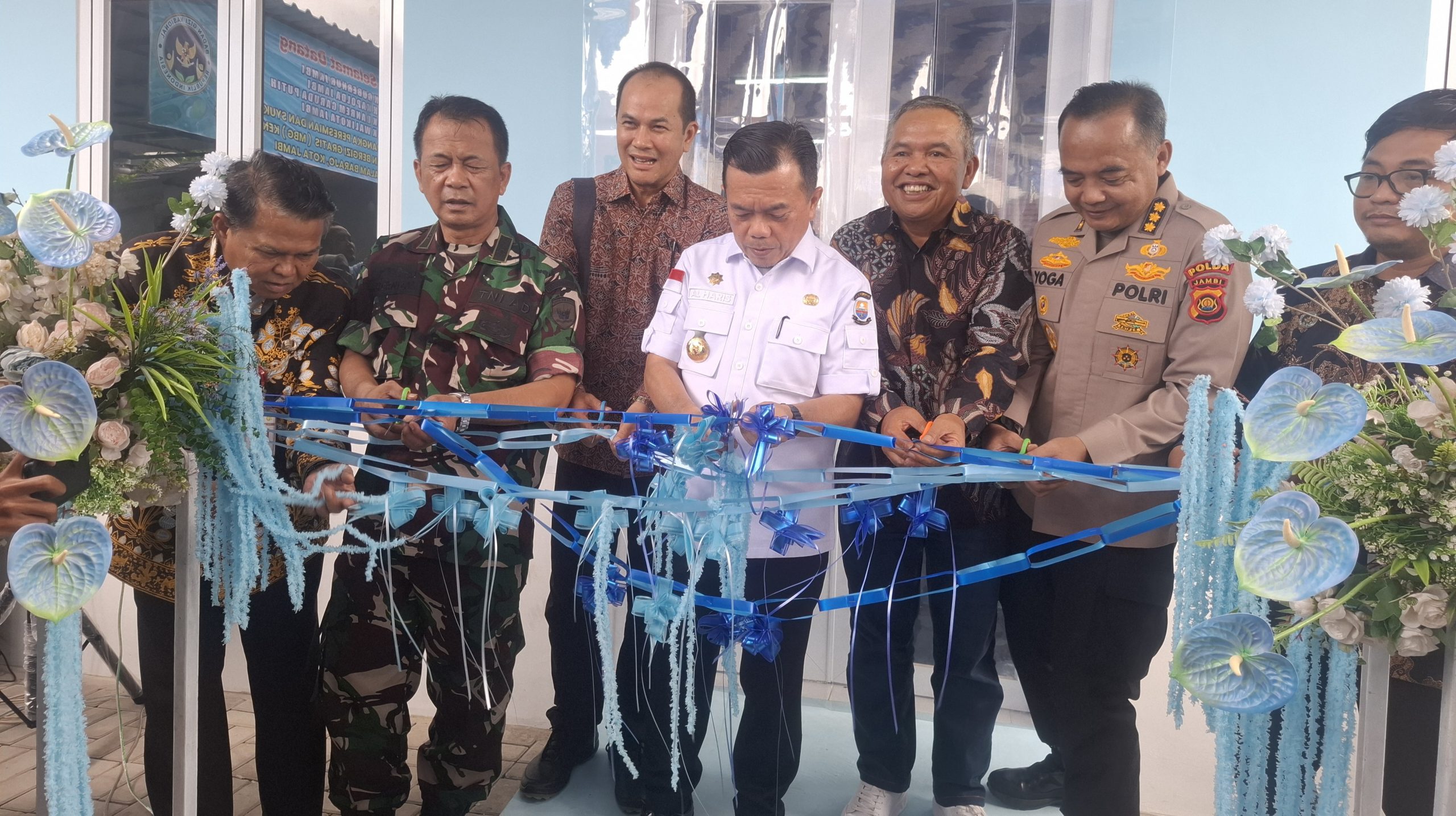 Gubernur Jambi Al Haris resmikan dapur MBG ke-32 di Jambi
