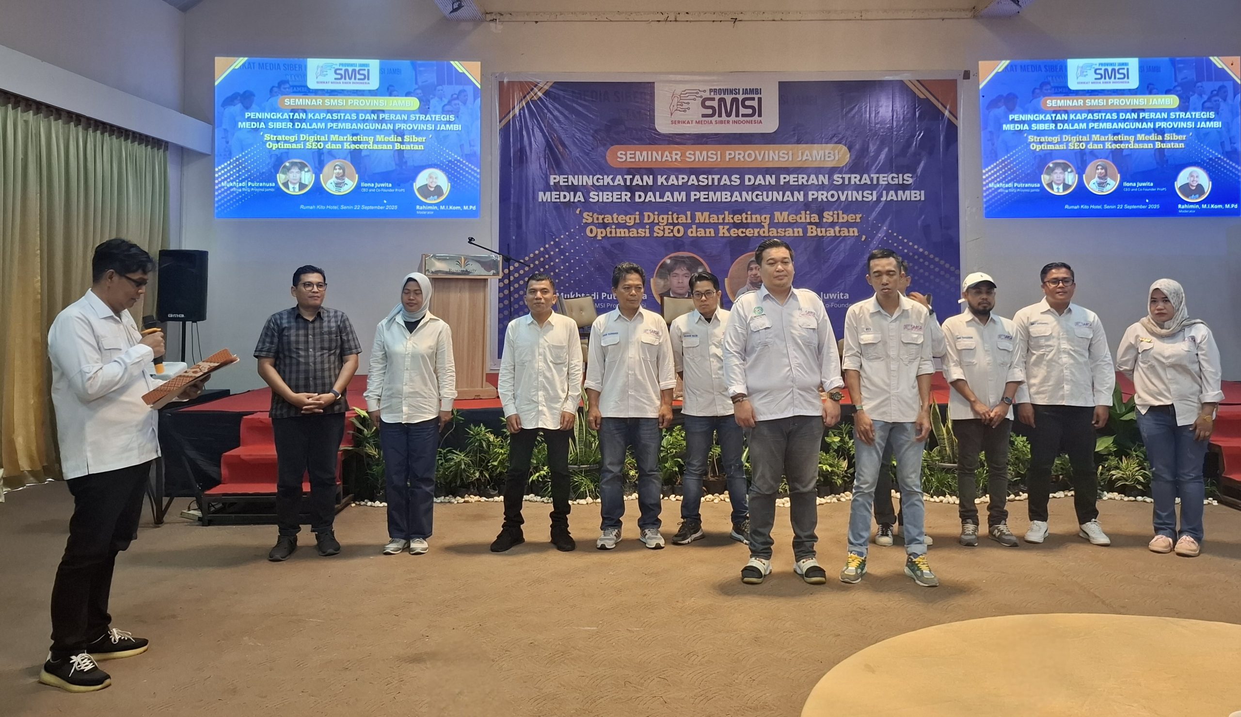 Pelantikan forum pemimpin redaksi SMSI Jambi Periode 2025–2027