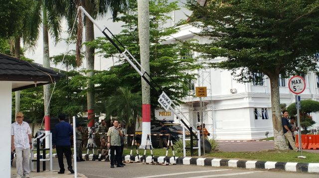 ASN di lingkup Pemprov Jambi gunakan pakaian bebas dan tanpa kendaraan dinas demi keselamatan saat demo berlangsung