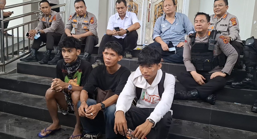 Pelajar menyatakan damai dan mundur dari demo di DPRD Provinsi Jambi