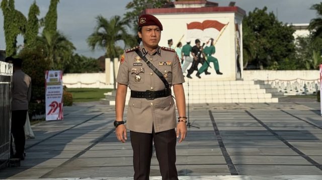 Kombes Pol Dr. Manang Soebeti atau Pak Bray