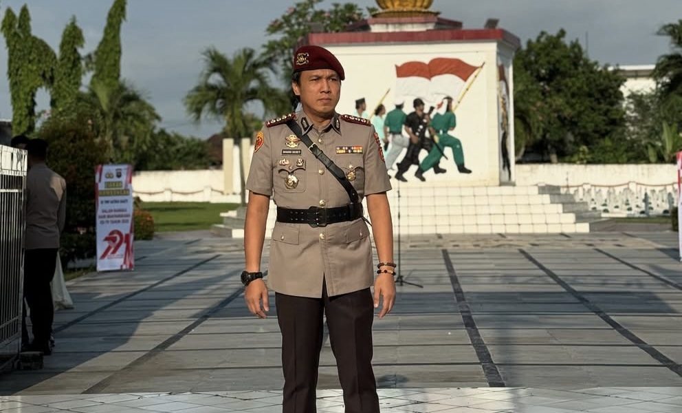 Kombes Pol Dr. Manang Soebeti atau Pak Bray