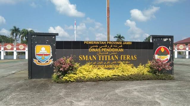 SMA N Titian Teras Jambi